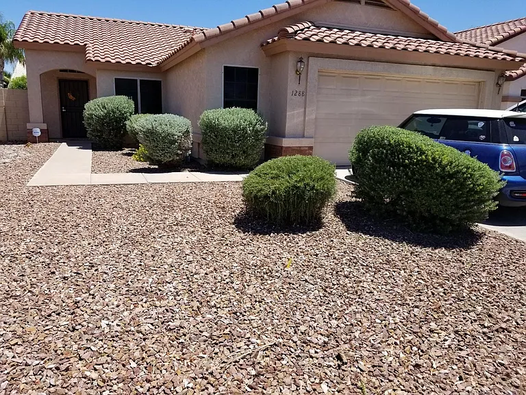 1288 E Linda Ln — Photo 5