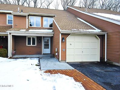 38 Commonwealth Drive, Glenmont, NY, 12077