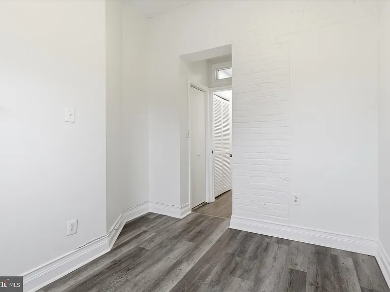 221 20th St NE #3 — Photo 20