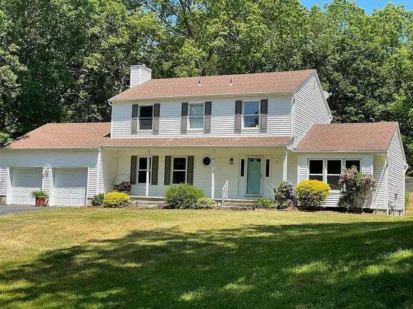 16 Jenny Ln, Jackson, NJ 08527