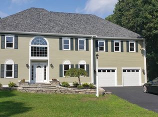 50 Boxwood Ln, Bridgewater, MA 02324