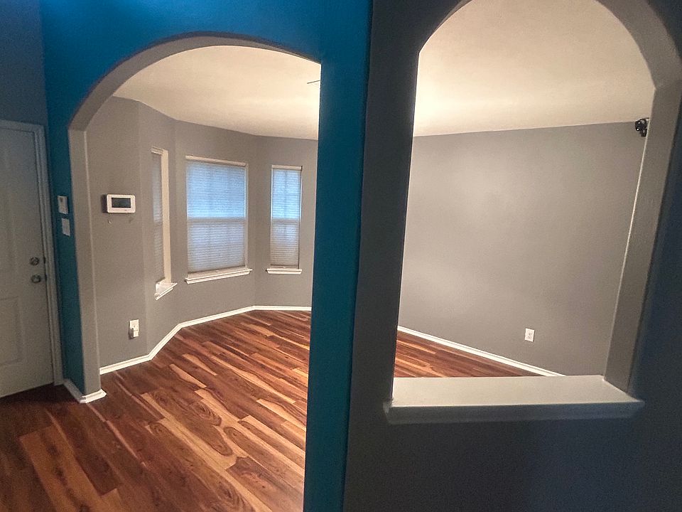 1st image of 935 Crestmont Place Loop