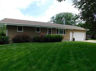 1718 Kozy Dr, Columbus, NE 68601