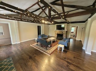 370 W Square Lake Rd, Troy, MI 48098