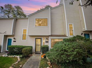 3823 Summerwood Ct, Raleigh, NC 27613