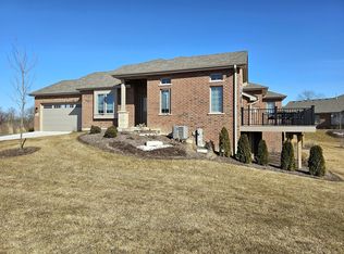 8799 Two Rivers Harbor Dr, Frankfort, IL 60423