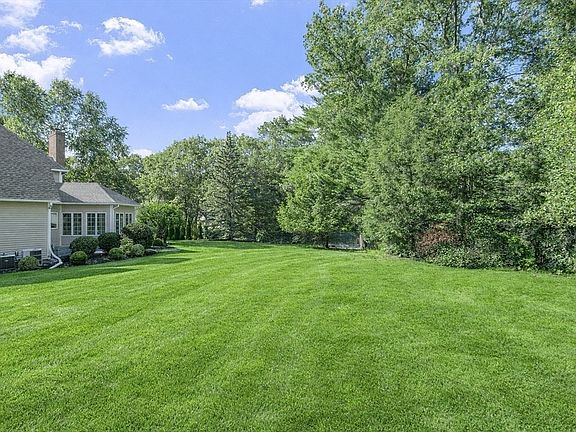 4th image of 2 Tyler Ln