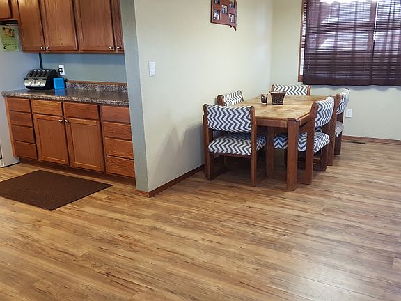 3rd image of 312 Highridge Cir.