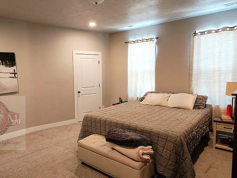 7887 S 5440 W — Photo 16