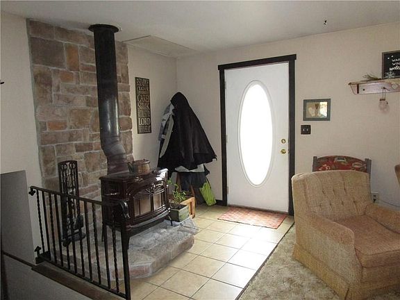 3rd image of 2588 Voorhees Hill Rd