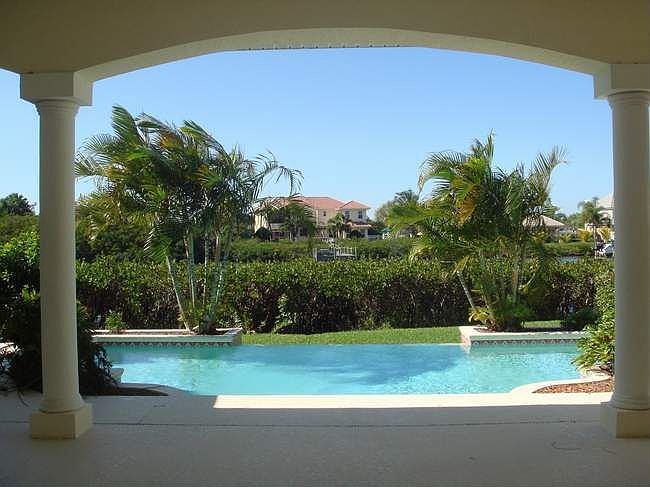 Your Tropical Paradise!