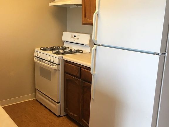 2nd image of 2236 Chatsworth Blvd APT 11
