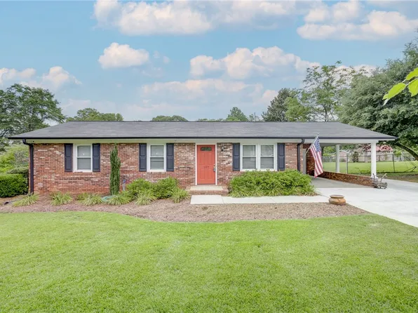 107 Truman St, Easley, SC 29642