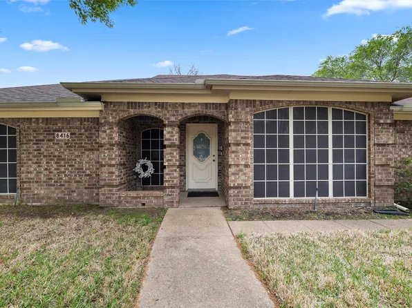 8416 Stephanie Dr, North Richland Hills, TX 76182