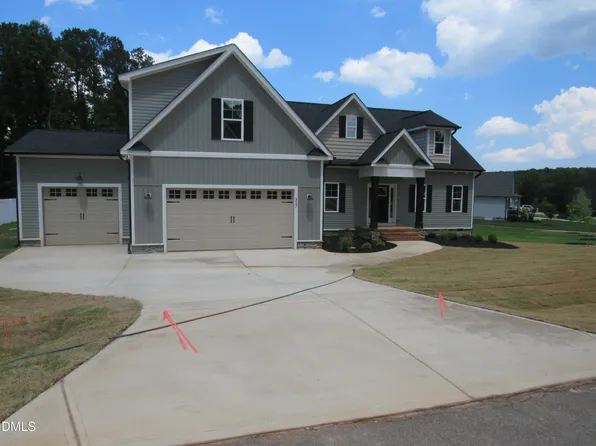317 Coats Ridge Dr, Benson, NC 27504