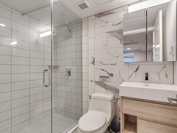 5th image of 1431 Haro St #1289076