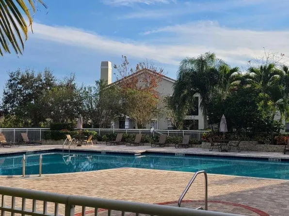 156 SW Peacock Blvd, Pt Saint Lucie, FL