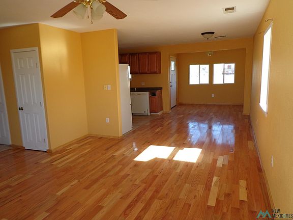 4th image of 24 Air Lock Rd
