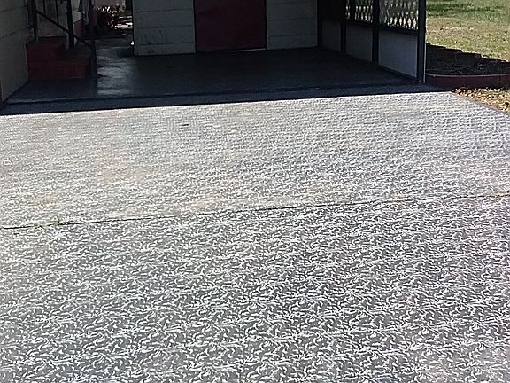 4th image of 405 Village Cir SW