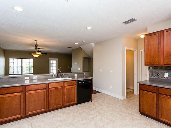 5th image of 104 McLeods Way