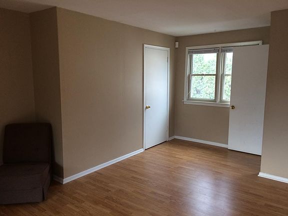 Entry Way/Living Room