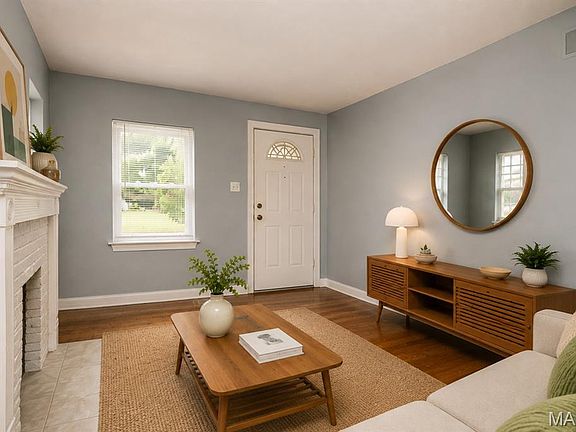 4th image of 1510 Collins Ave