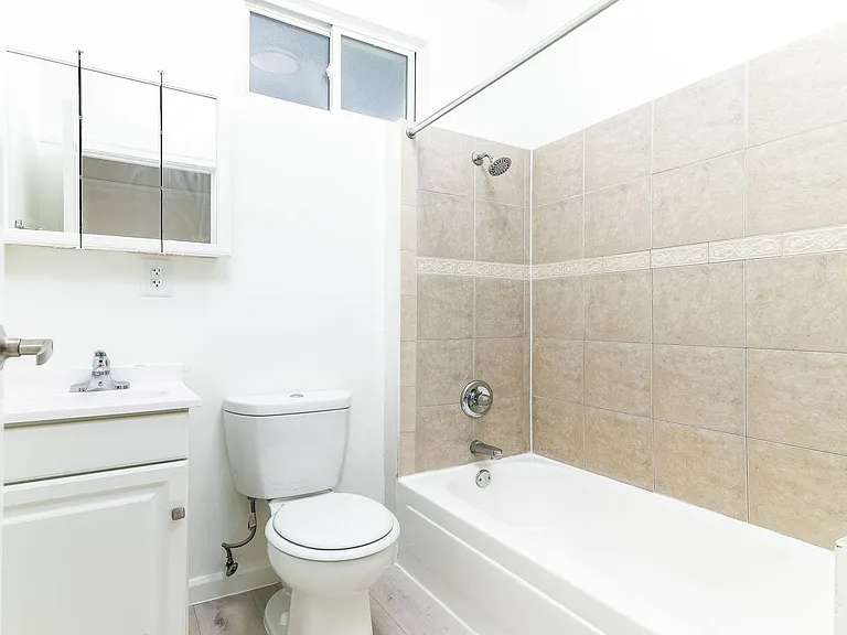 750 O'Farrell — Photo 8