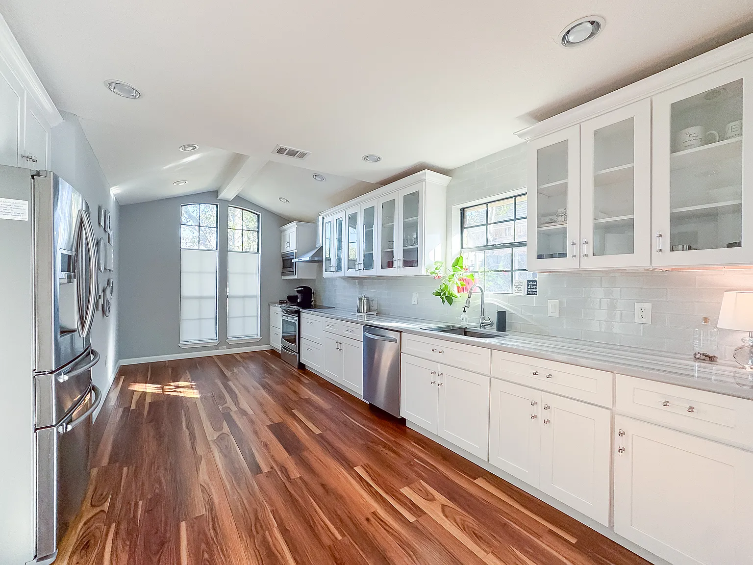 3 bed, 2100 sqft, $2,695 — Photo 3