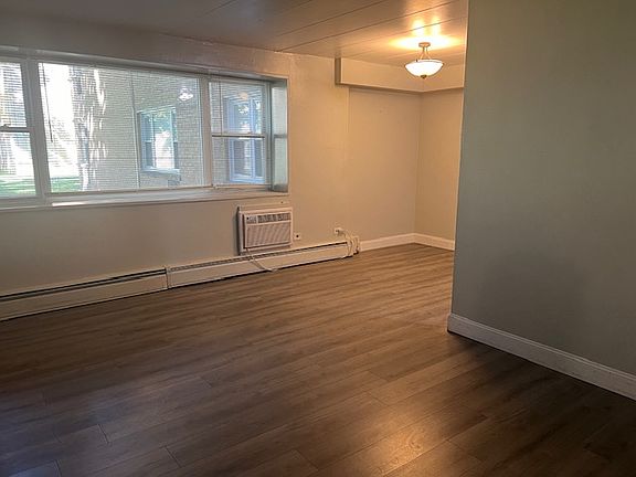 5th image of 2025 W Granville Ave #1W