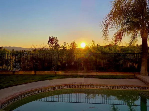 28241 Tamarack Ln, Santa Clarita, CA 91390