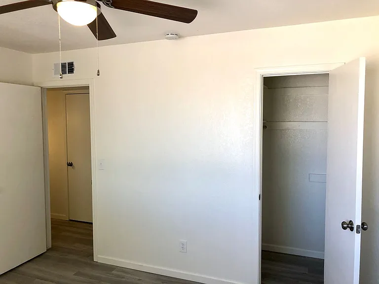 2715 Lillie Ave — Photo 21