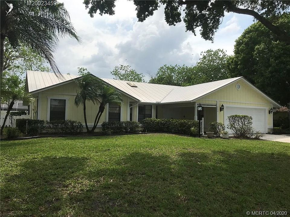 1st image of 2540 NE Pinecrest Lakes Blvd