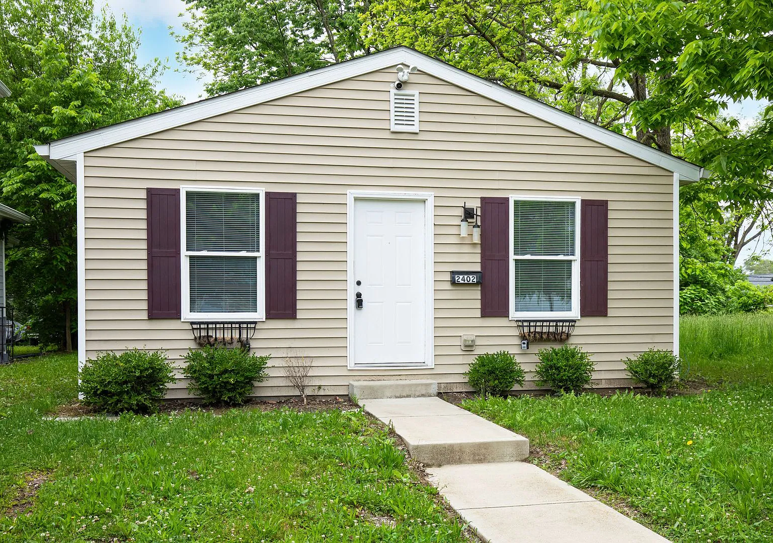 2402 Adams Street — Photo 4