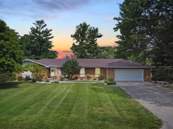 206 W 18th St, Gibson City, IL 60936