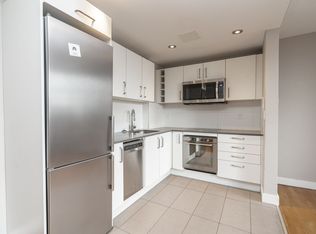 230 Oak Street, Toronto, ON M5A 2E2