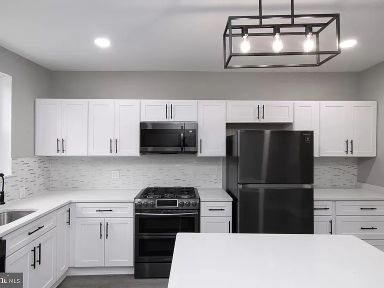 1229 Glyndon Ave — Photo 12