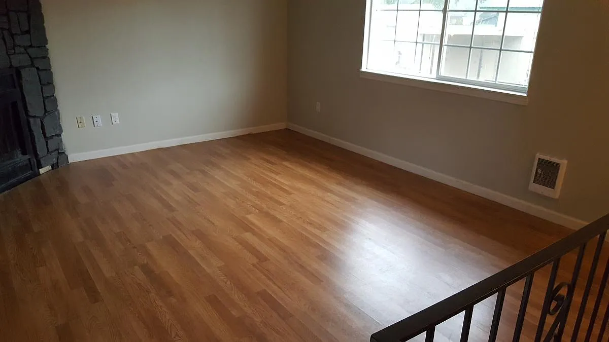 2 bed, 940 sqft, $1,450 — Photo 2