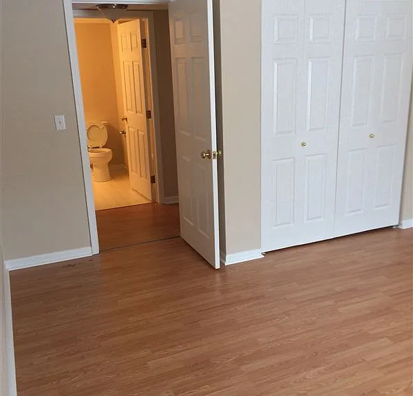 1378 Heatherwood Ln — Photo 7