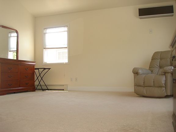 4th image of 8421 249th St