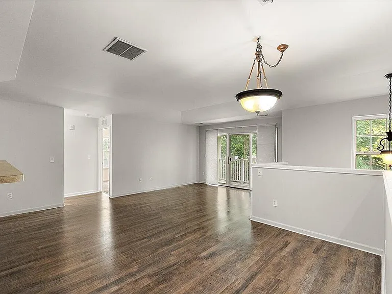 47855 Cardiff Ave — Photo 8
