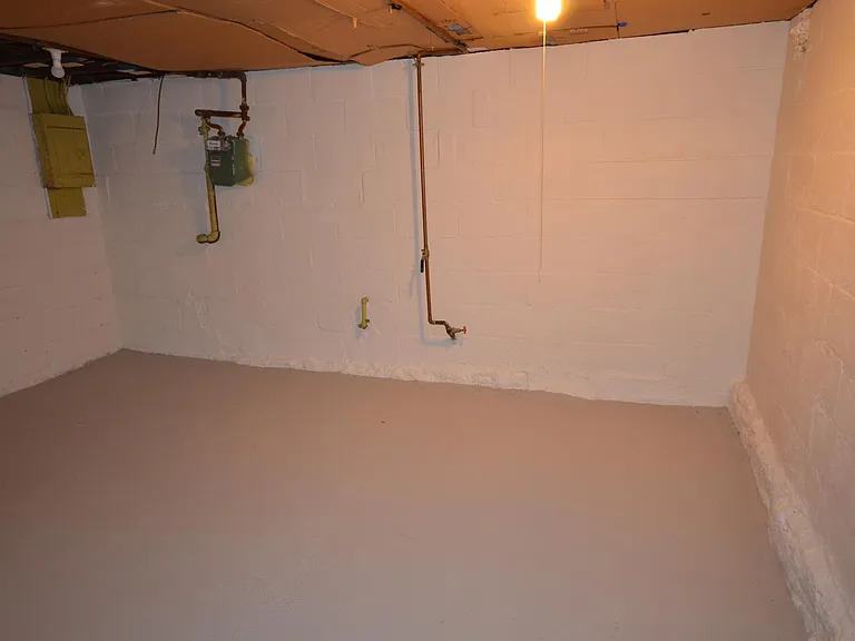 130 Roswell St — Photo 12
