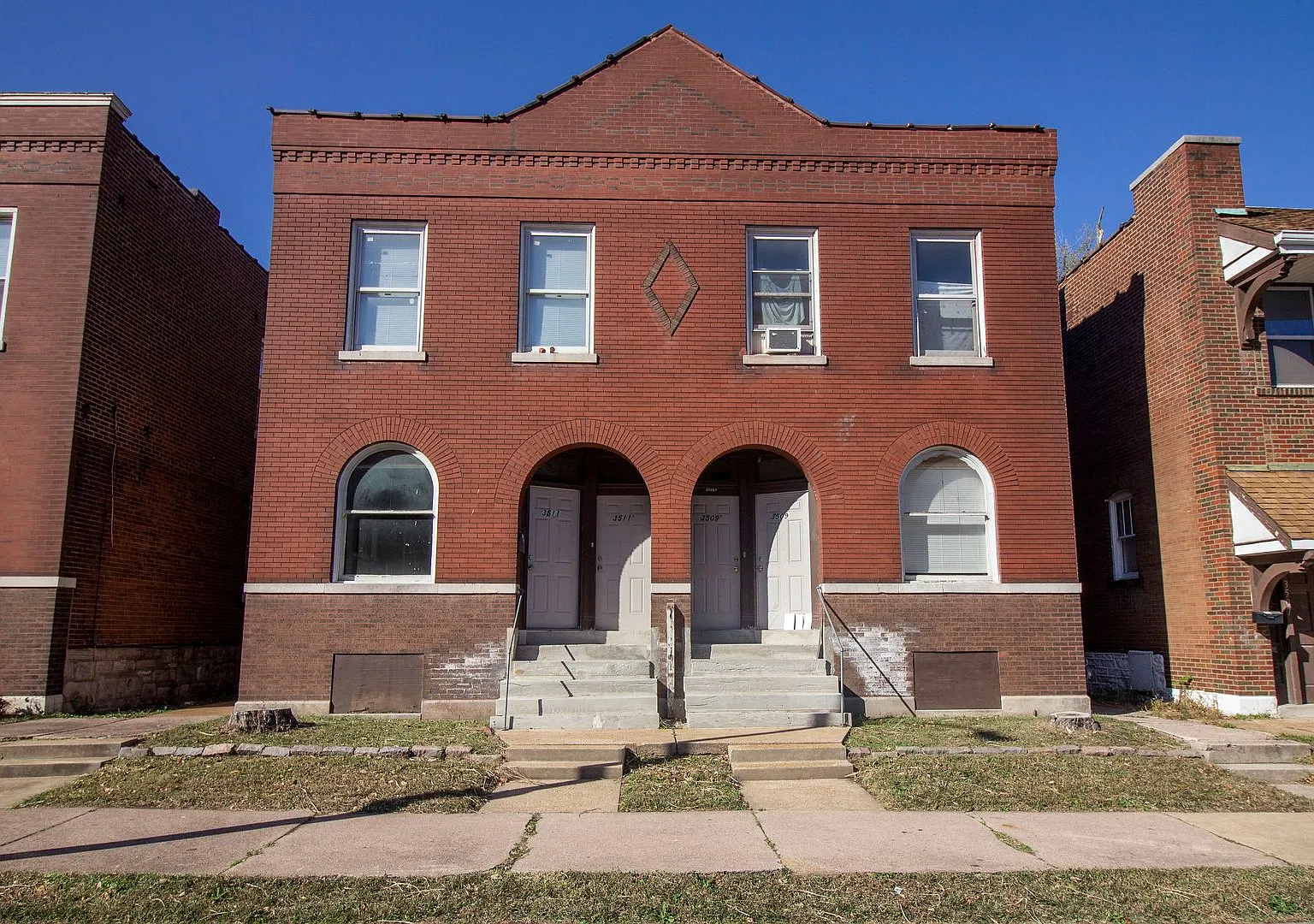 NEWLY on the market and ready to view! LARGE 1 bedroom/1 bath — Photo 2