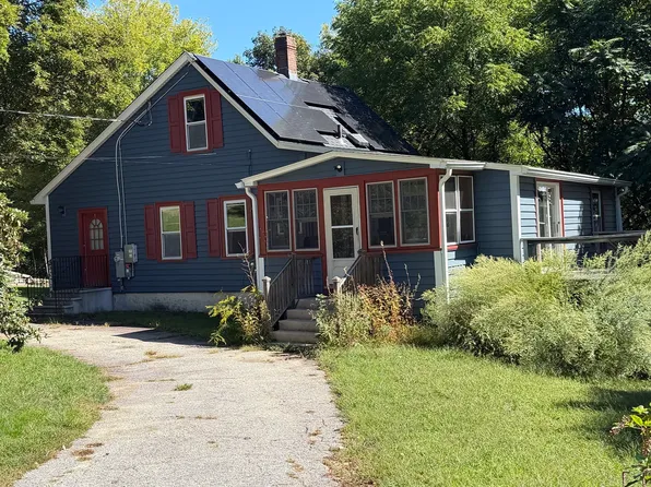 15 Warsaw Ave, Dudley, MA 01571