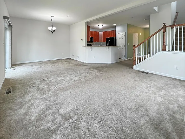 280 Milkweed Dr — Photo 2