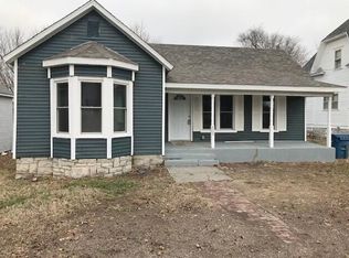 525 Walnut St, Carthage, MO 64836