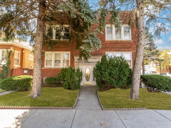 5057 W Roscoe St #2, Chicago, IL 60641