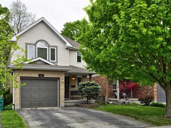 12 Karalee Cres, Cambridge, ON N3C 4H2