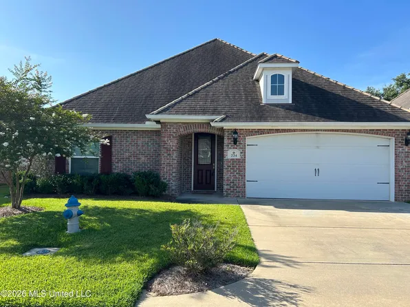 224 Fairway Villas Cir, Diamondhead, MS 39525