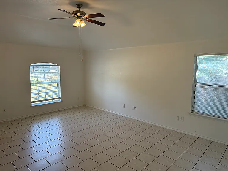 5500 David Strickland Rd — Photo 6