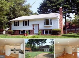 704 Bruce Ct, Herndon, VA 20170
